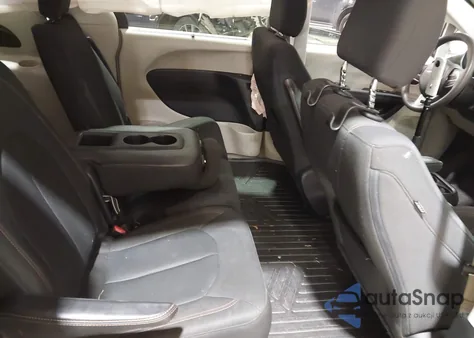 2018 Chrysler Pacifica Touring Plus z USA, uszkodzony, nr VIN 2C4RC1FG7JR116814